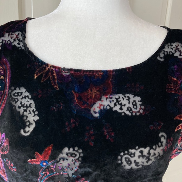 Ecote Black Velvet Burnout Paisley Blouse SZ Medium - Picture 5 of 12